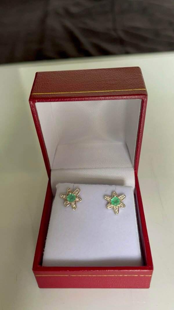Aretes de esmeraldas colombianas naturales de las minas de Coscuez boyaca en Plata Ley 950 - Imagen 2